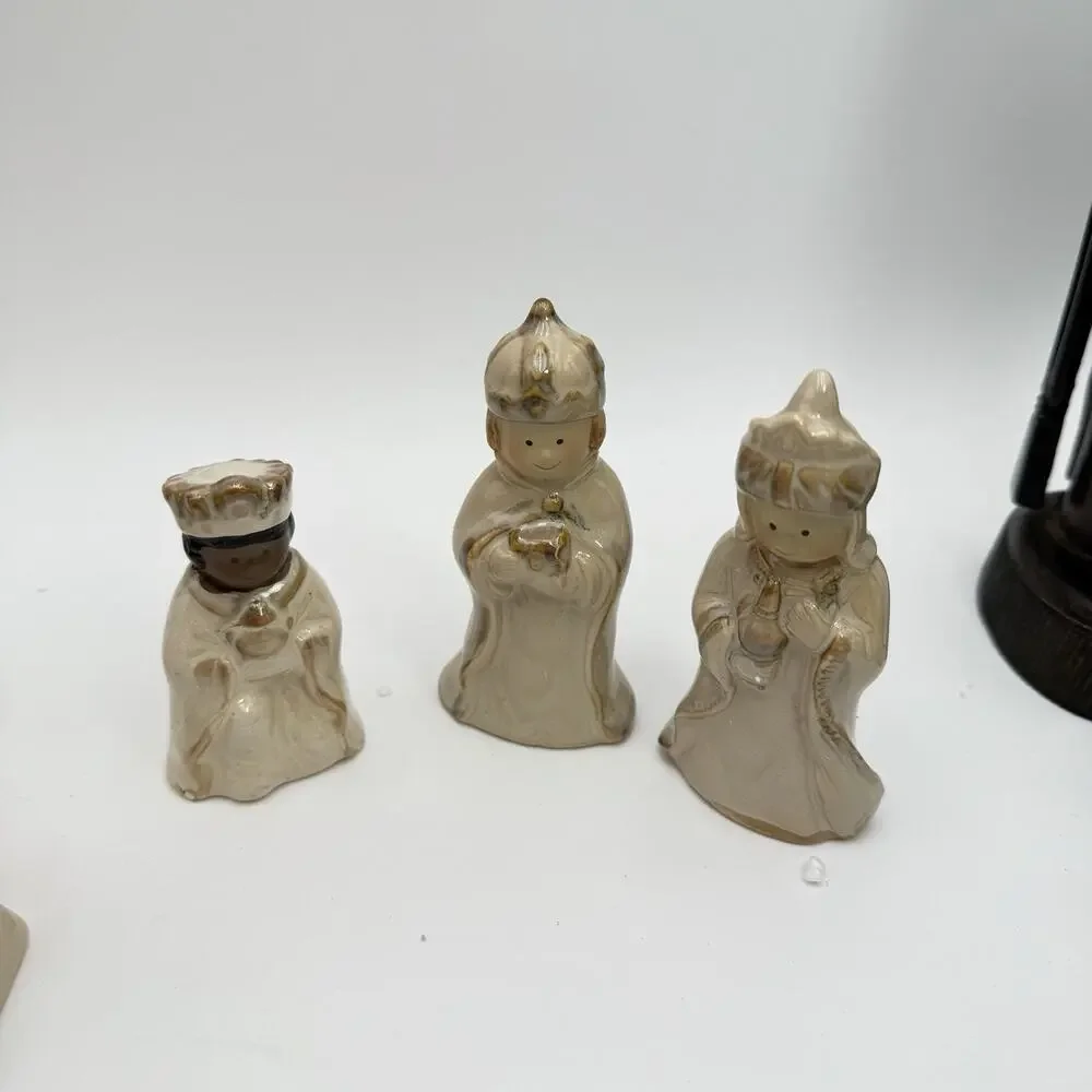Nativity Scene Glazed Ceramic 10 Piece Set NO Wooden Base Kirklands VGC‎ Vintage